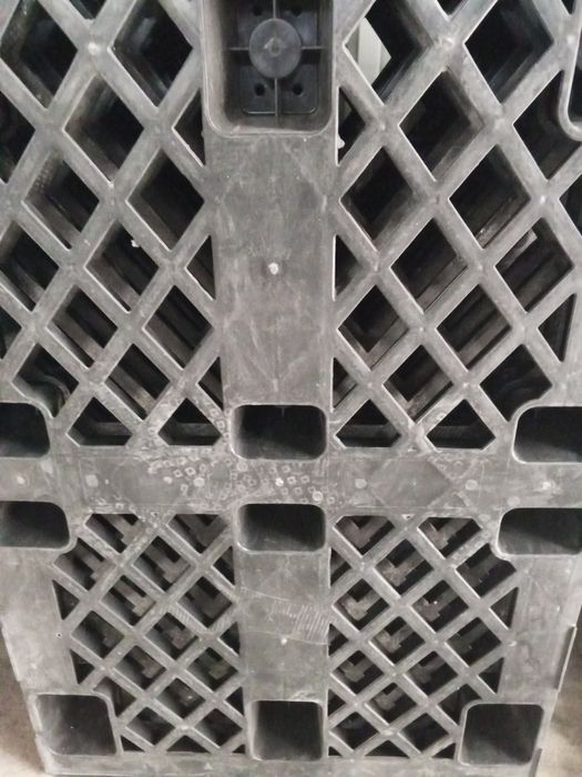 50 000 sum.Poddonlar sotiladi 100 ta