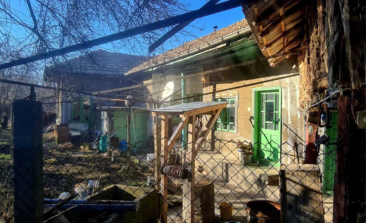 Продава се Къща в с. Благоево, Област Разград - 38 кв.м за 470 €/кв.м - Снимка #1