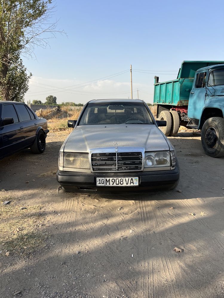 Srochna Mercedes Benz W124