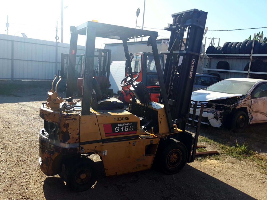 Motostivuitor DAEWOO diesel G15S, 1.5 tone, catarg triplex