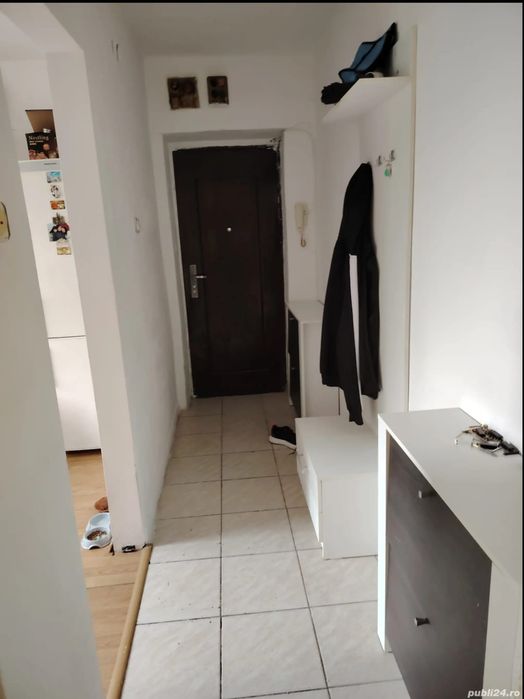Închiriez apartament cu 3 camere S6