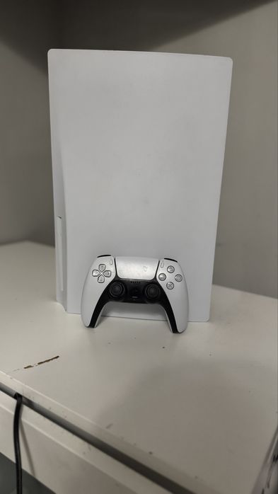 Продам PlayStation 5 срочно!