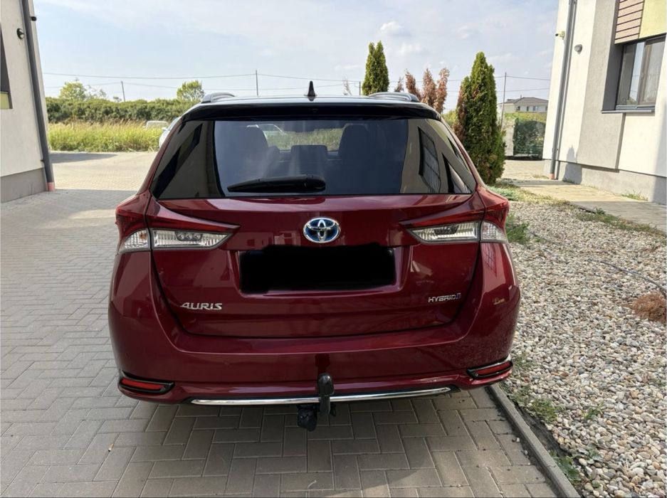 Vand Toyota Auris 1.8 Hybrid