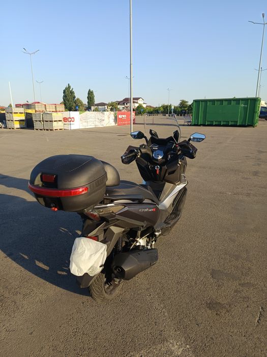 De vânzare scuter/ motociclu Sym/Cruisym 300 E5