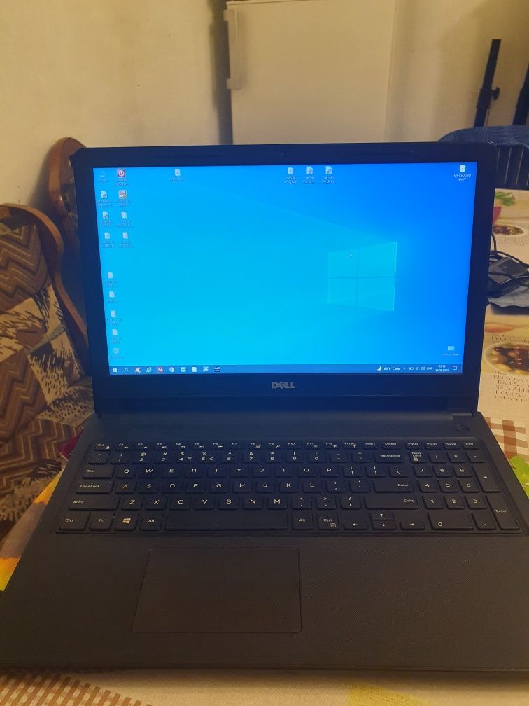 Laptop Dell ispiron 3576 HDD ssd 1000 gb ram 8 gb procesor i5