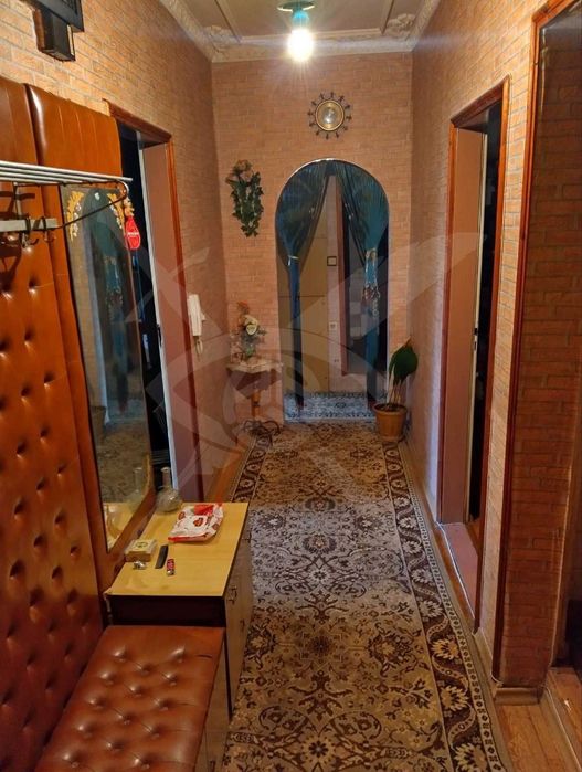 Продава се Тристаен апартамент в Варна, Възраждане 1 - 85 кв.м за 1412 €/кв.м - Снимка #8