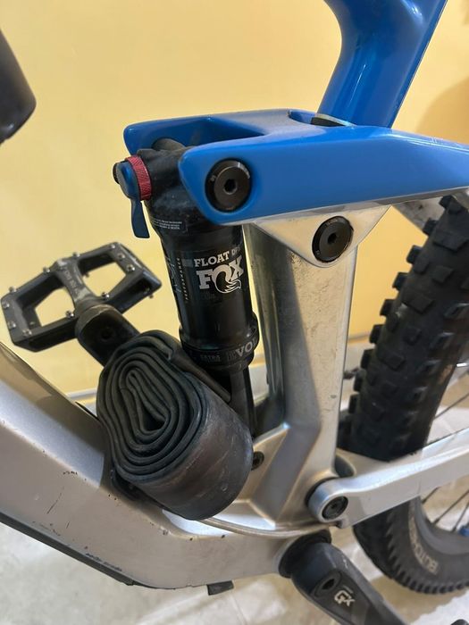 Продавам cube stereo 2020г