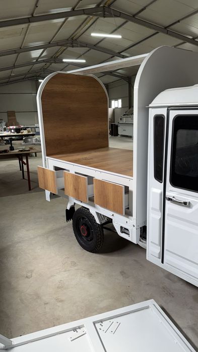 Tuktuk mini food track