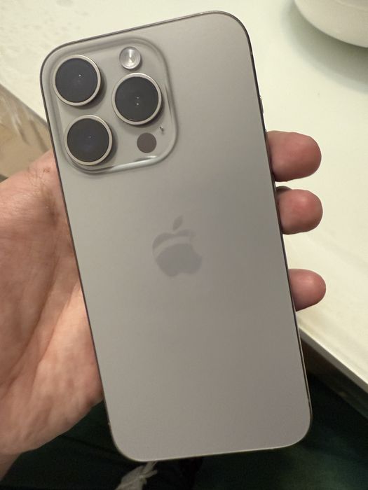 Iphone 15 pro , 256 gb , в идеальном состоянии