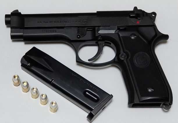 Pistol Airsoft Beretta M9/FULL METAL/Co2/4,7jouli PUTERE MAXIMA