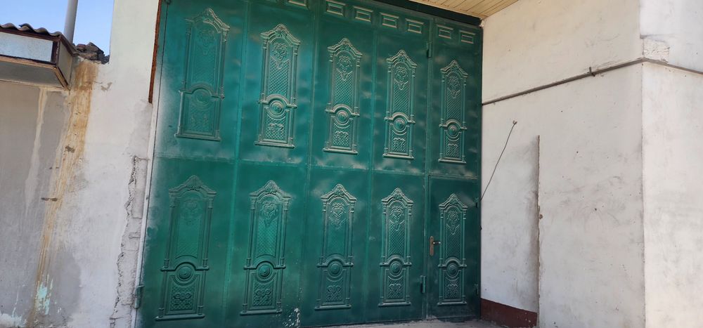 Катта нотурар бино сотилади!!!