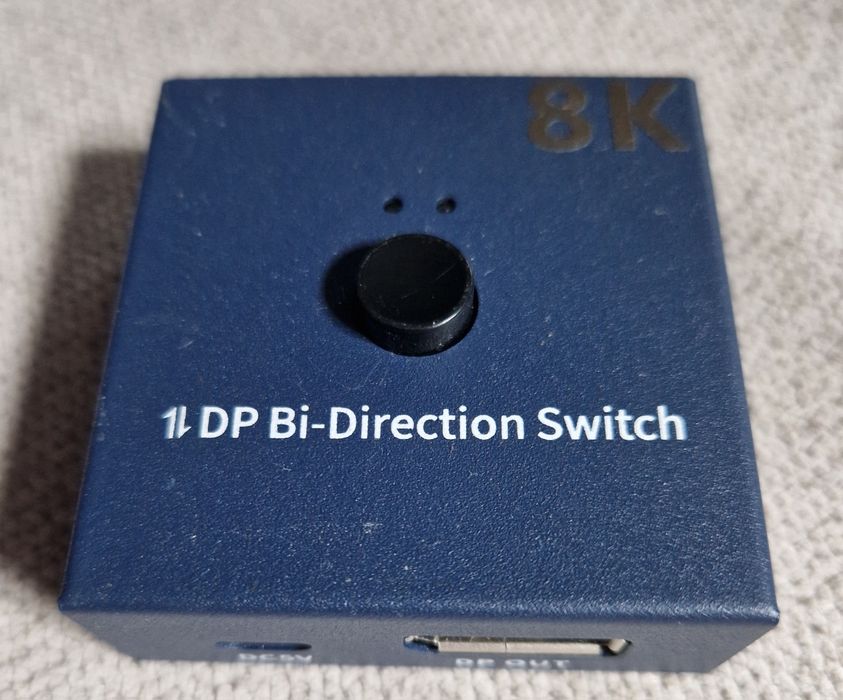Switch display port 8k bidirectional