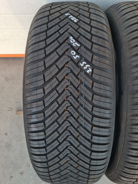 Нови всесезонни гуми 2 броя CONTINENTAL AllSeasonContact 235 50 R20