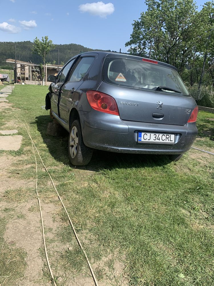 Vand sau dezmembrez peugeot 307