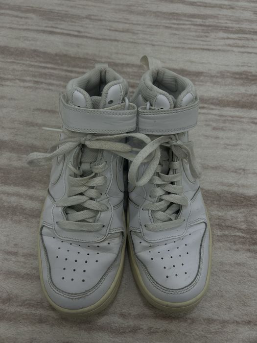 Бели найк кецове за зимата