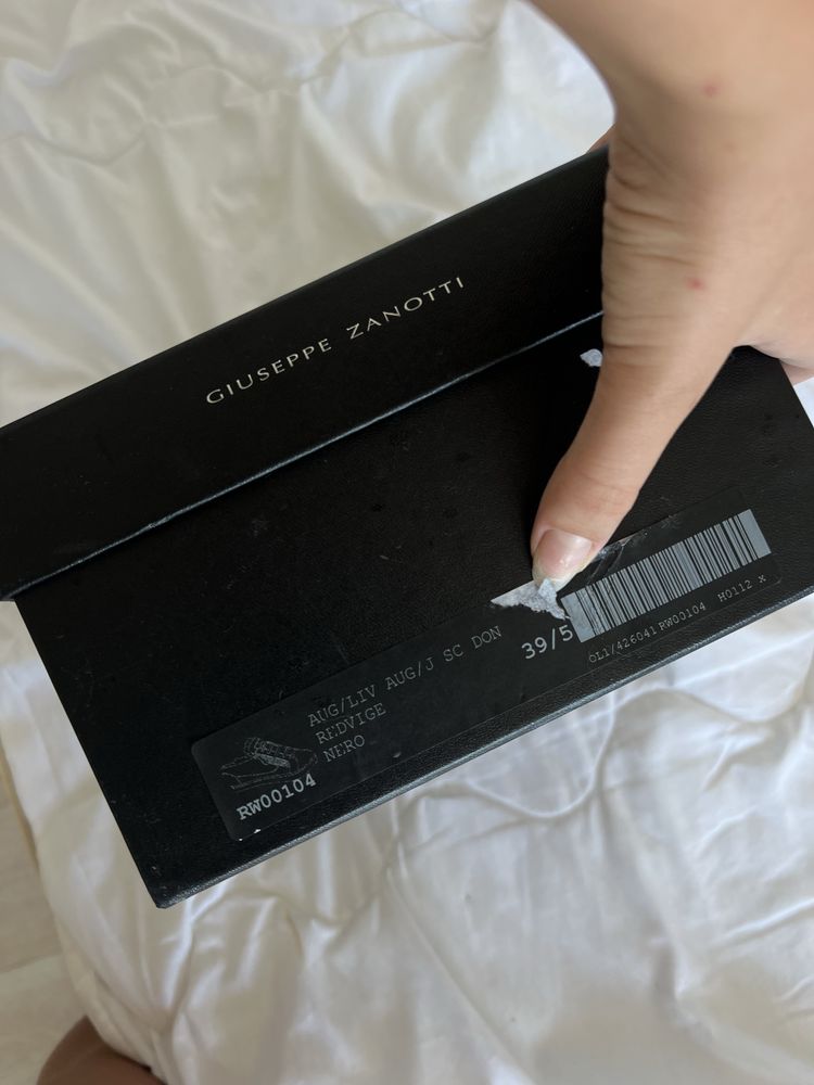 giuseppe zanotti / велур / размер 39.5