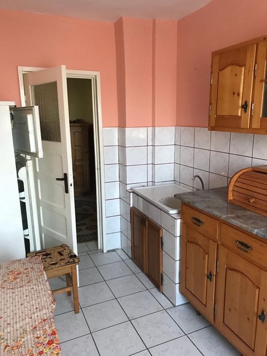 Inchiriez apartament