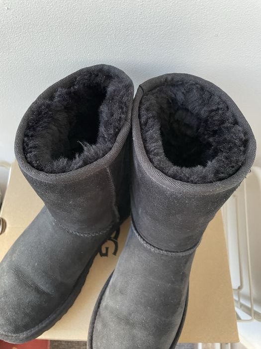 Ghete UGG classic short marimea 37