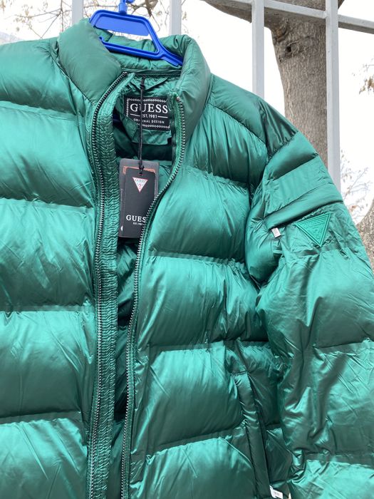 Дамско яке guess ново с етикет