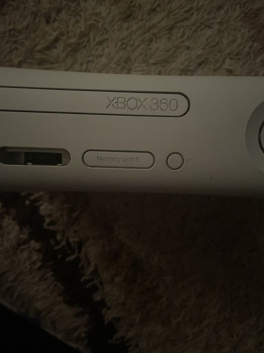 Xbox 360 - fara manete , cabluri doar jocuri