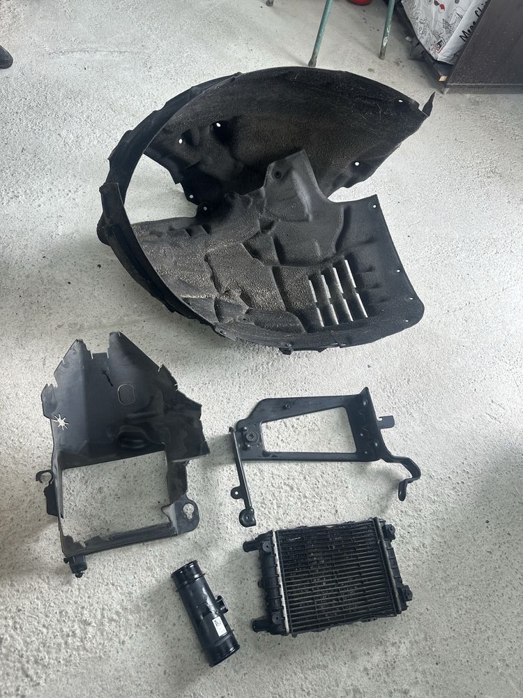 Carenaj stânga față,radiator vw touareg 3.vod:4m0121212.D