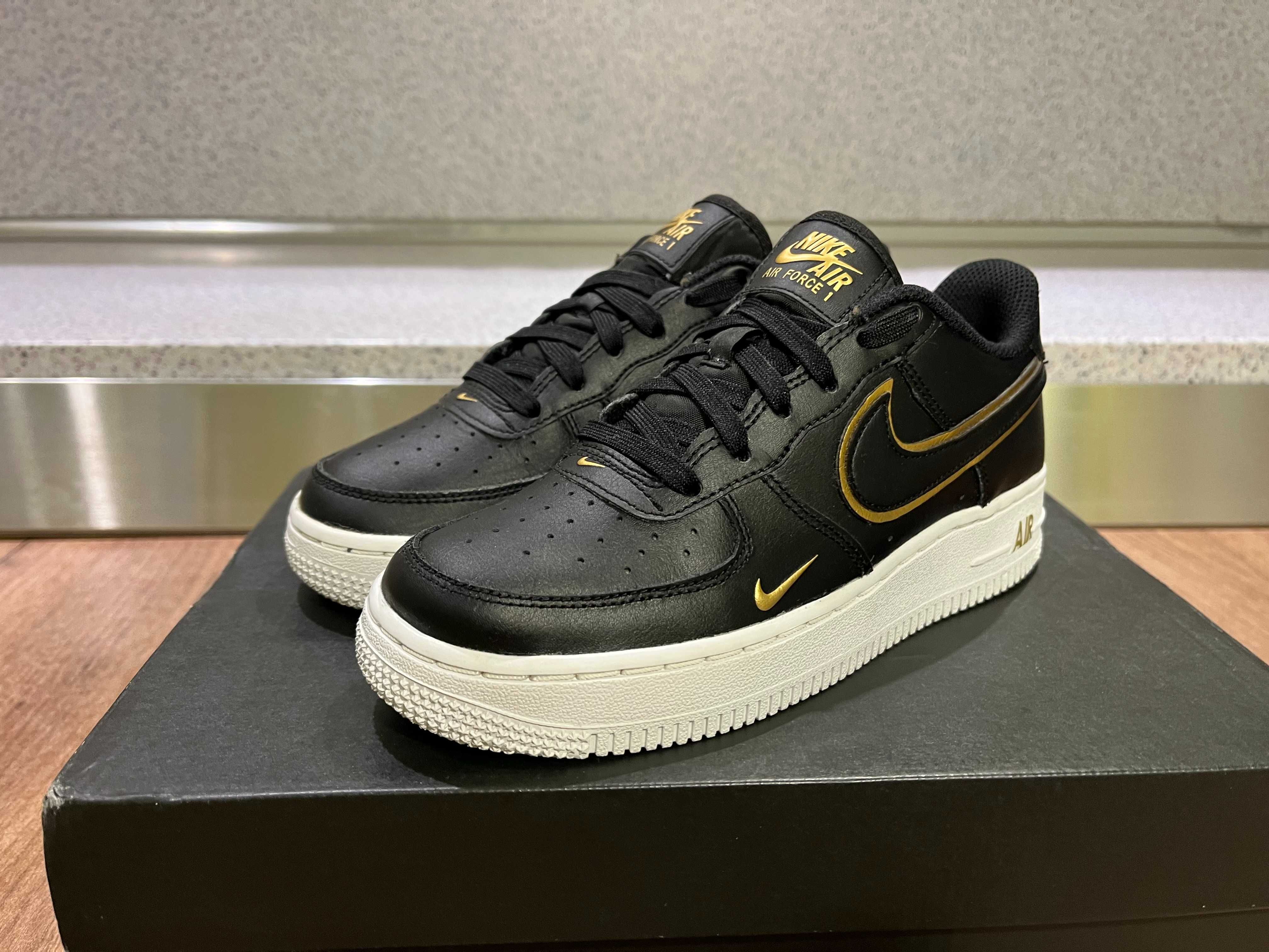 ОРИГИНАЛНИ *** Nike Air Force 1 LV8 GS 'Black Metallic Gold'