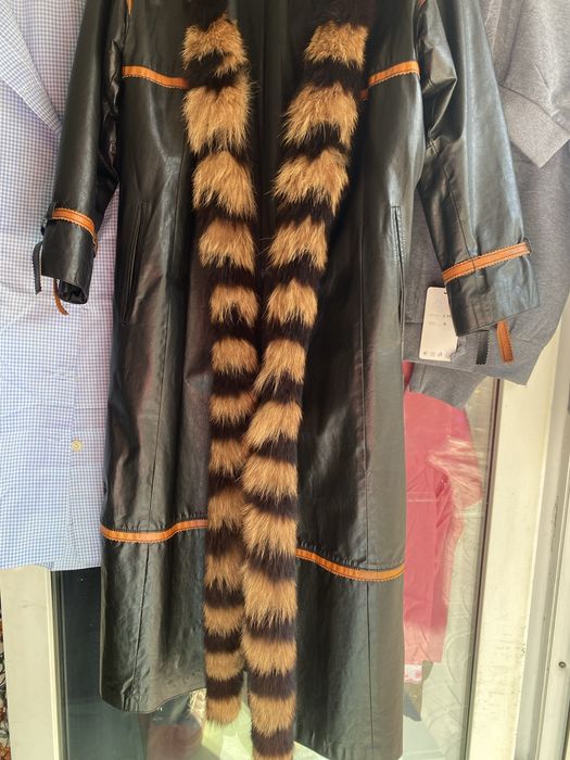 Haine lungi din piele naturala