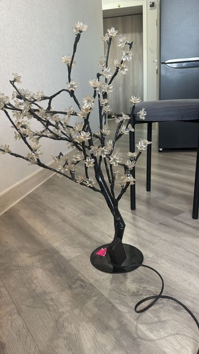 Продам дерево сакура светящееся