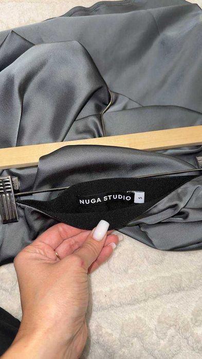 Сива сатенена миди пола, размер S/M