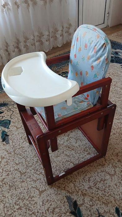 Bolalar uchun ovqatlanish stol-stuli. Детский стульчик для кормления.
