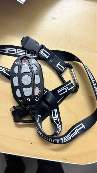 Motor trolling de varf cu functie de ancora