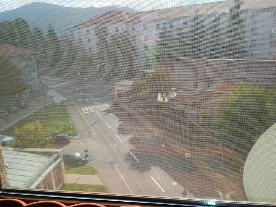 Închiriez/ schimb cu casa un apartament cu 3 camere central
