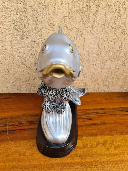 Trofeu pescar - statueta din ipsos