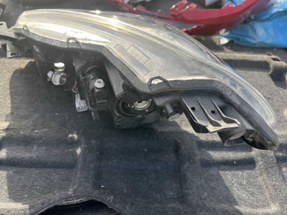 Фар Toyota Yaris 3 бр