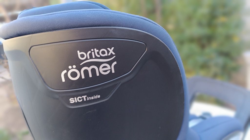 Scaun auto i-SIZE Britax Romer DUALFIX