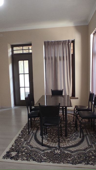 Юнусабад-8,, 3хонали ховли, Еш ОИЛАГА берилади