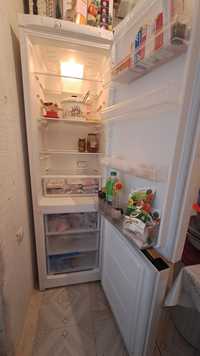 Холодильник  Indesit