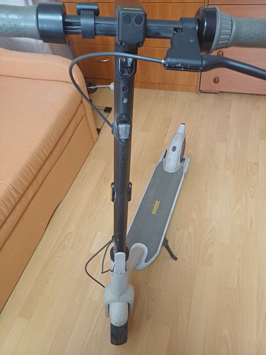 Електрическа тротинетка Ninebot