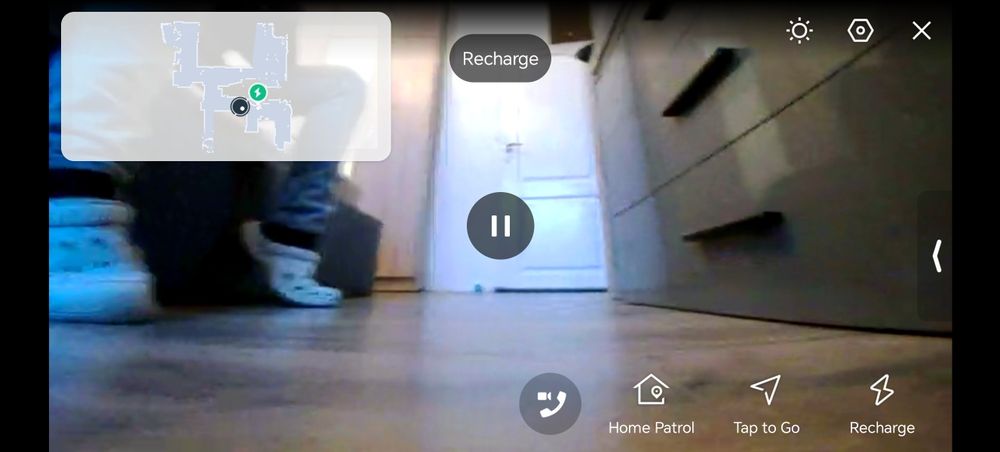 Продавам: ECOVACS DEEBOT T9 AIVI – Робот Прахосмукачка