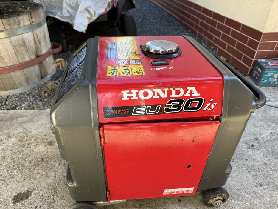 Camping generator honda EU 30 is