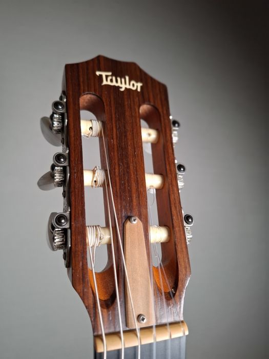 Vand chitara clasica Taylor 214ce-n