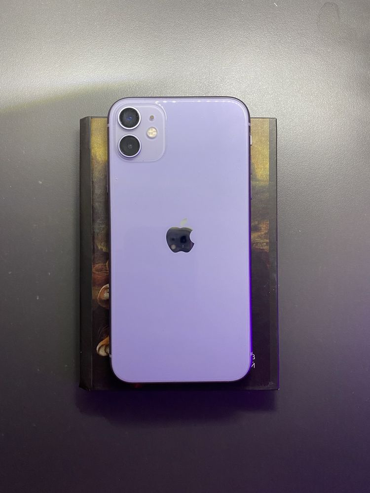 iPhone 11  продам