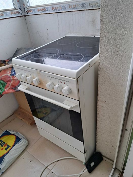 Фурна с керамични котлони