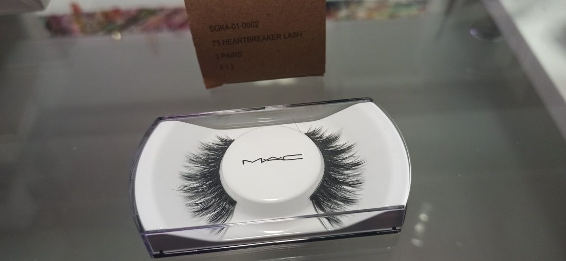 Produse de make-up M·A·C
