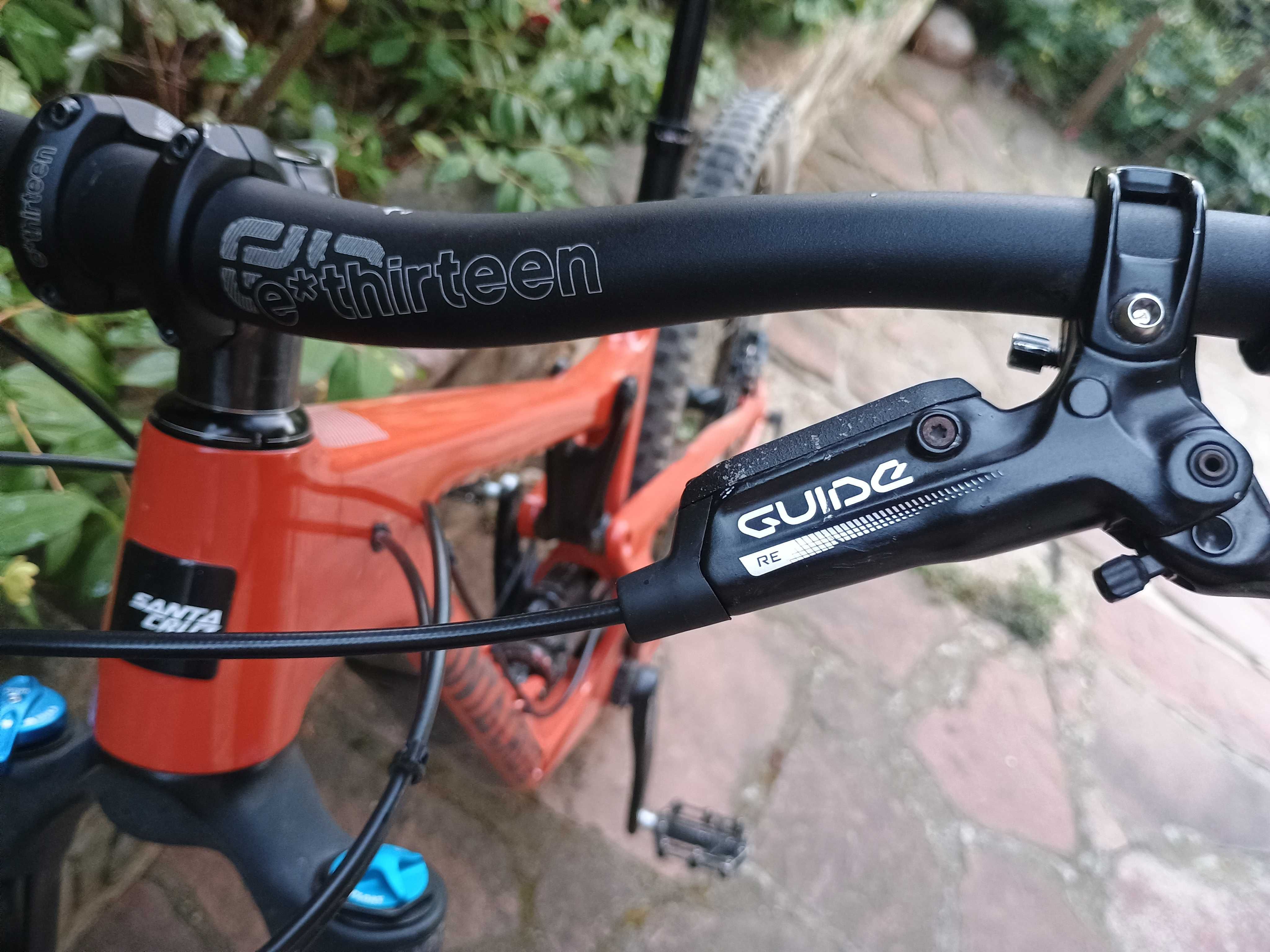 Santa Cruz nomad carbon