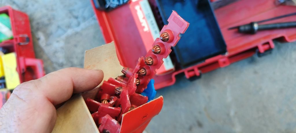 Пушка за директен монтаж Hilti DX 450