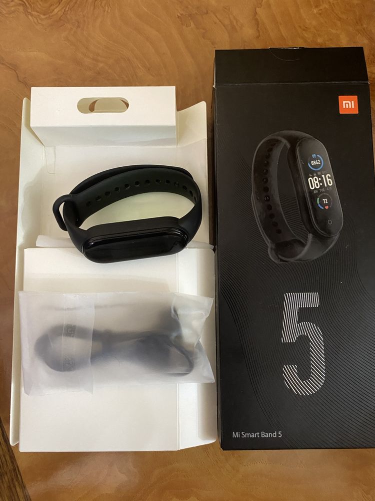 Фитнес браслет Xiaomi Mi Band 5