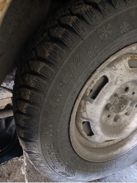 Продам зимние шины