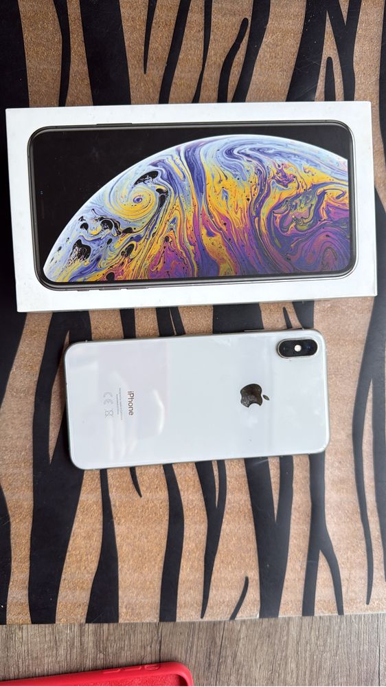 Продам iphone XS MAX 256 gb