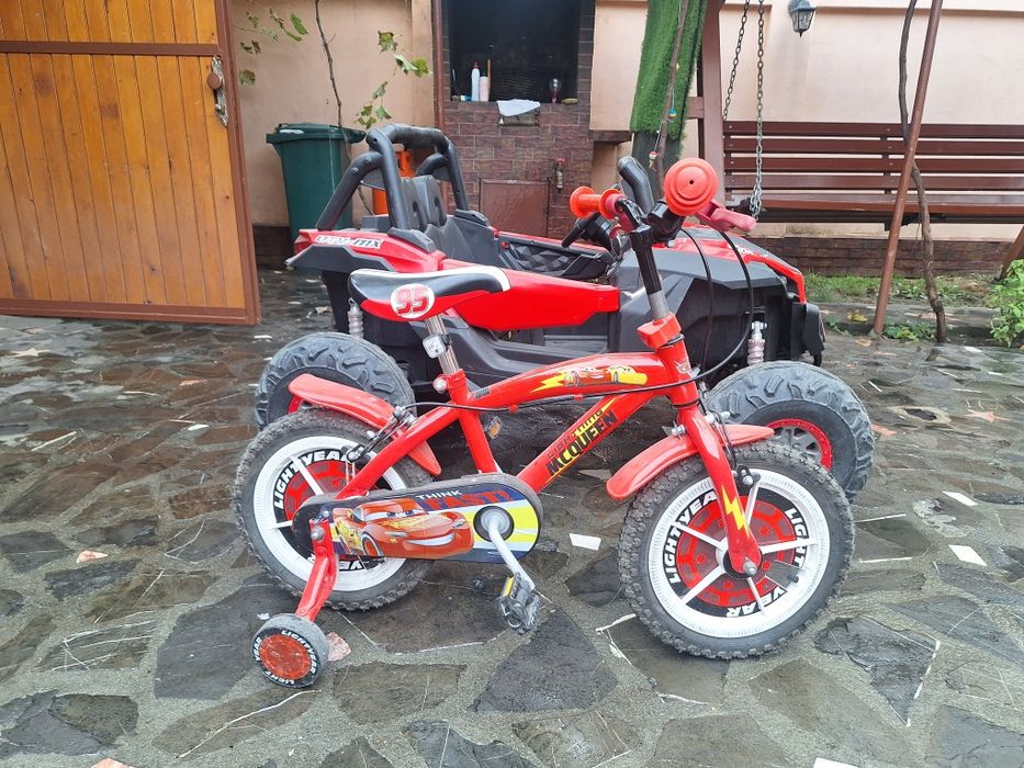 Mașinuța electrica și bicicletă